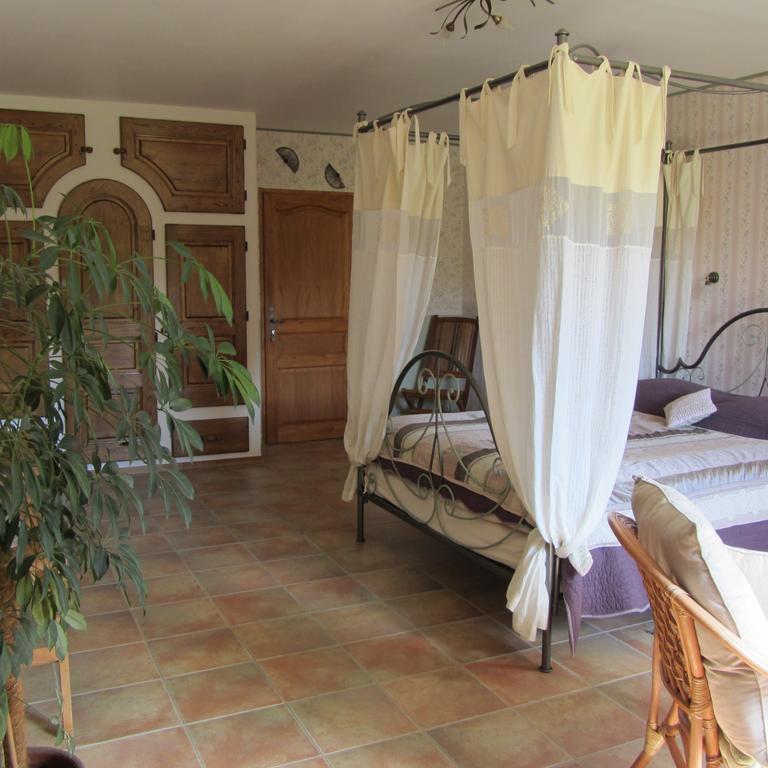 Le Clos De Lumiere La Roche-des-Arnauds Номер фото